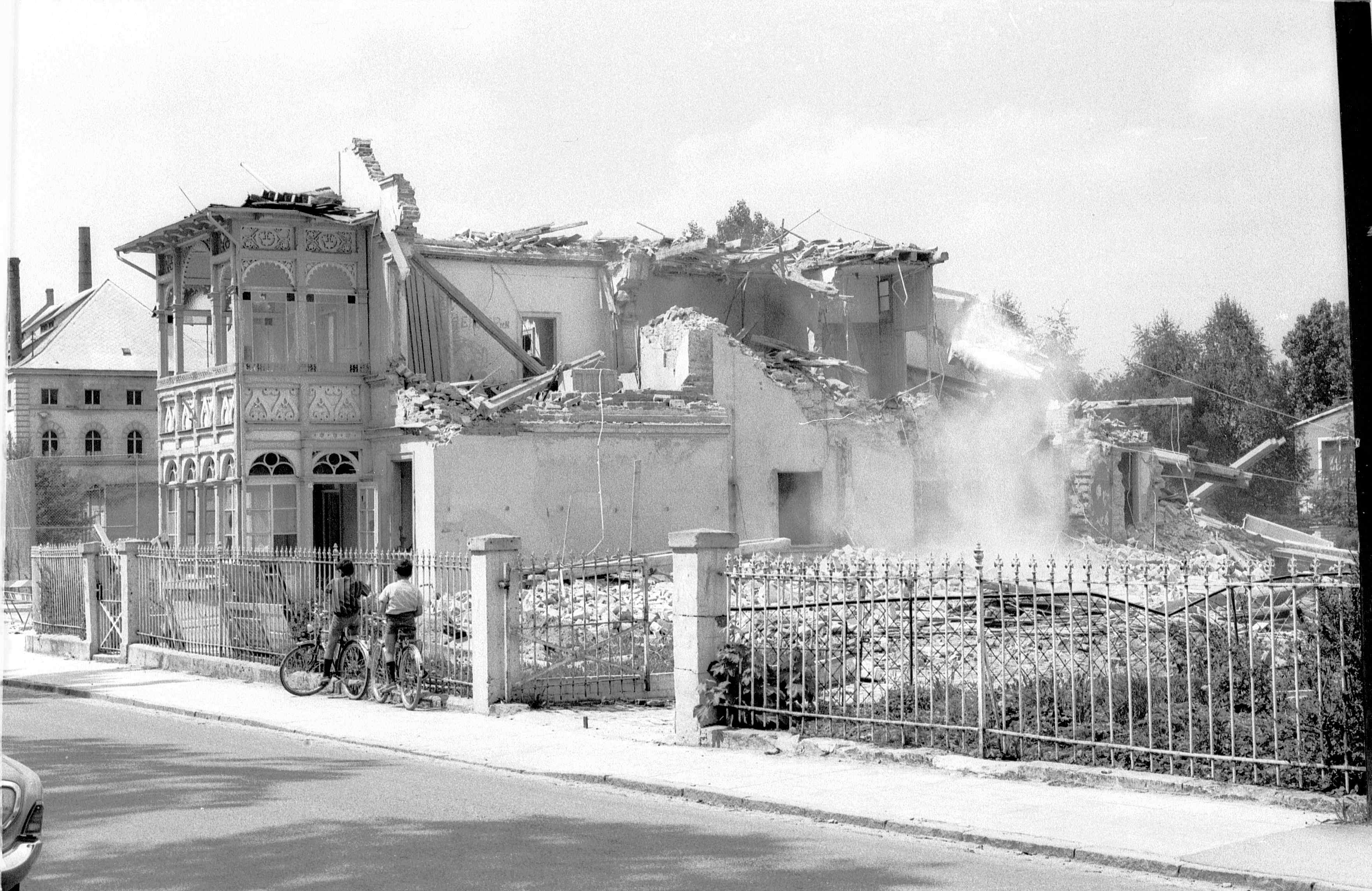 071 Abbruch der Spitta Villa